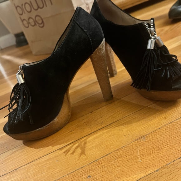 Michael Kors Zip black platforms with zipper. Open toe. - Picture 4 of 7